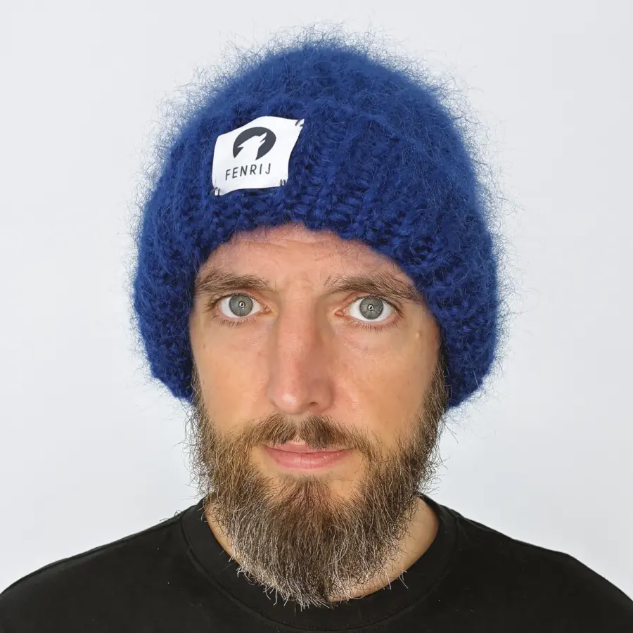 Handgestrickte Wollmütze Mjoell in blau - Stylischer Kopfschutz